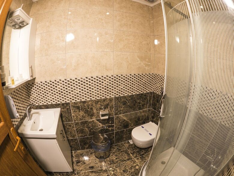 Elif Inan Hotel