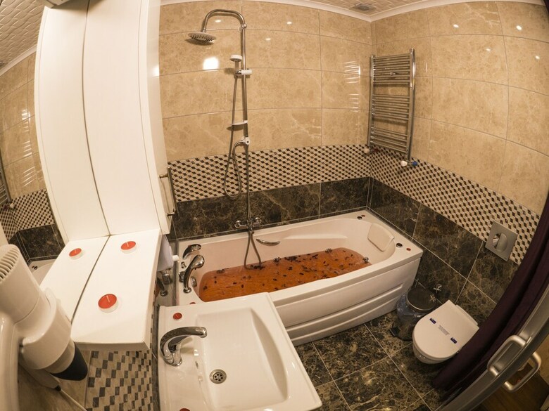 Elif Inan Hotel