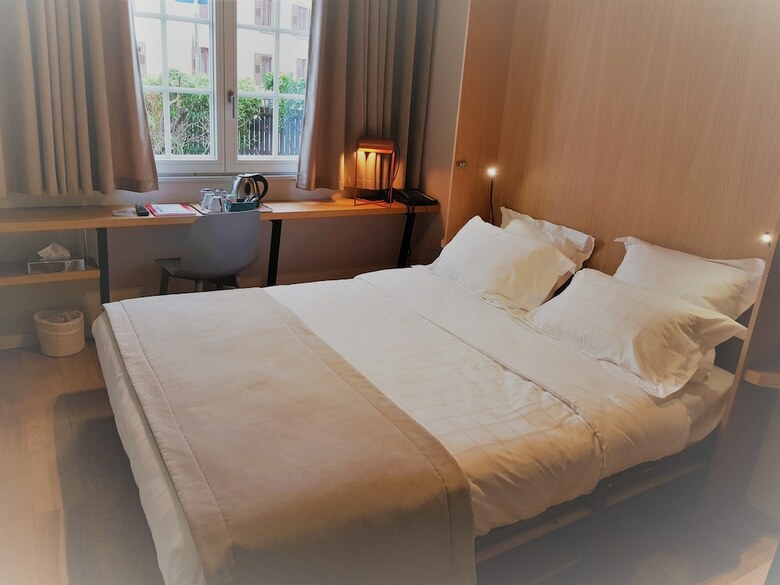Hotel H�tel Aigle D'or