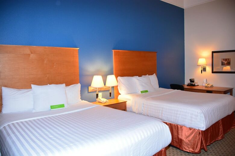 Hotel Baymont By Wyndham Brenham