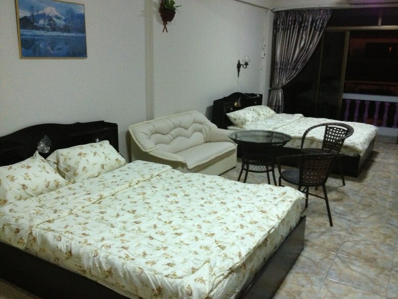 Hotel Artem's Guesthouse