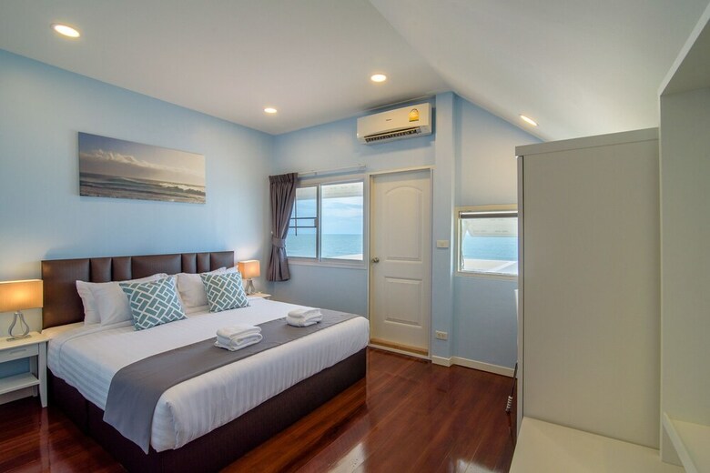 Villa C-shore Private Beachfront House