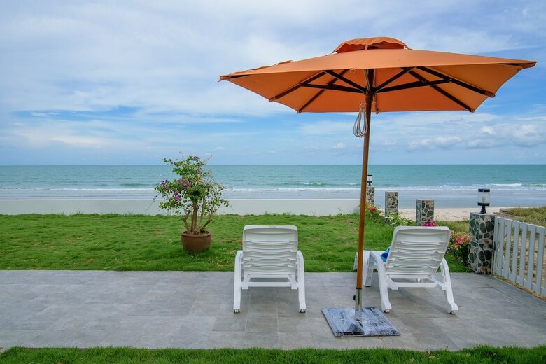 Villa C-shore Private Beachfront House