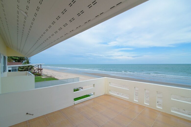 Villa C-shore Private Beachfront House