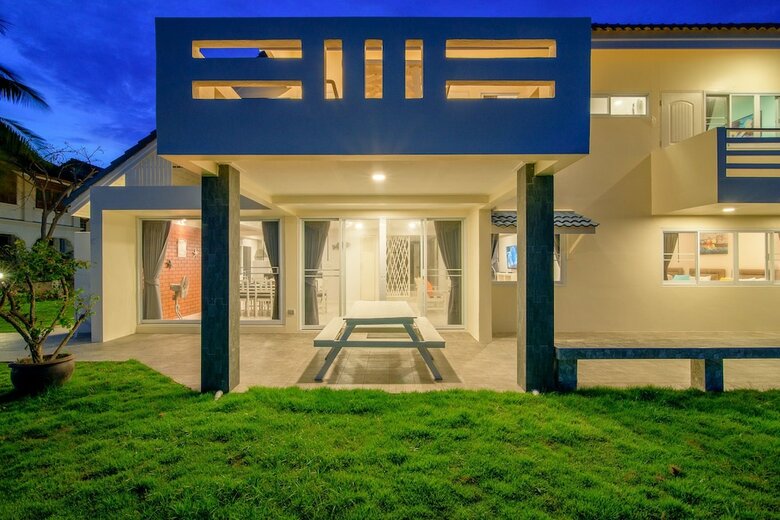 Villa C-shore Private Beachfront House