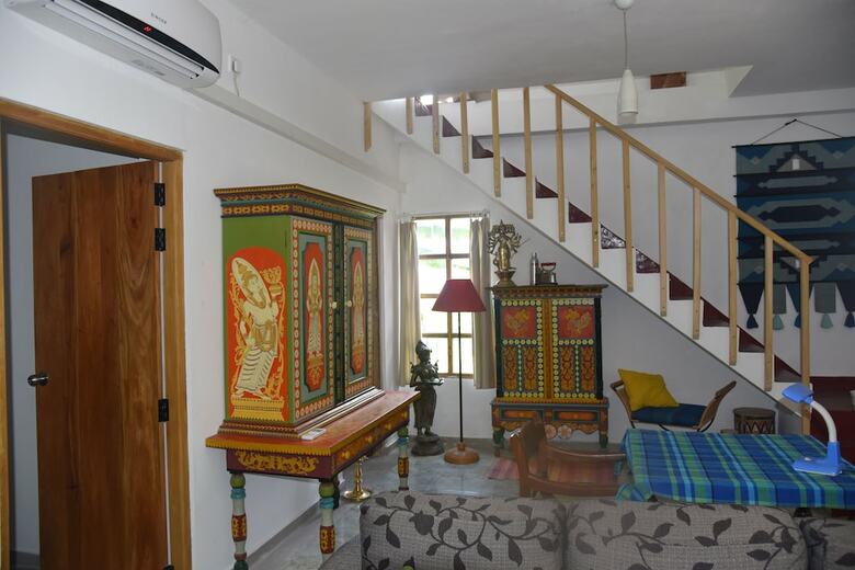 Hotel Bird's House