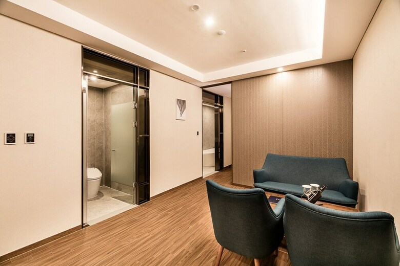 Wd Hotel
