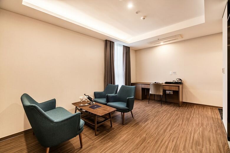 Wd Hotel