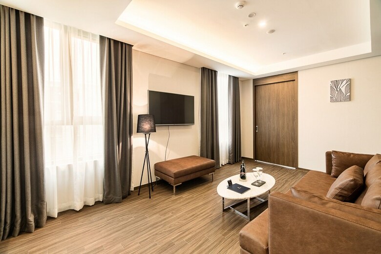 Wd Hotel