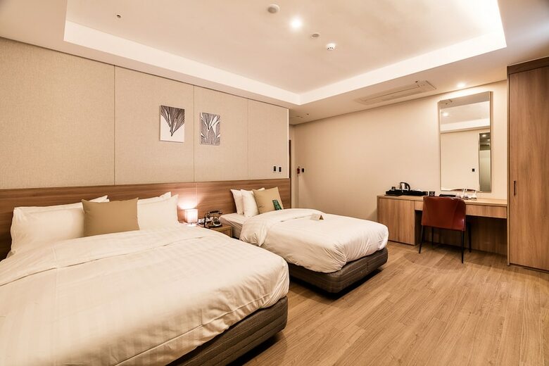 Wd Hotel