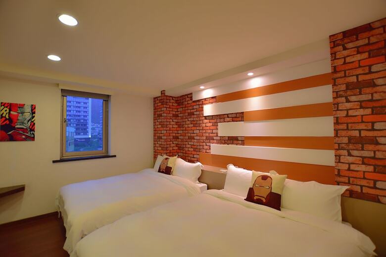 Ruocing Hot Spring Hotel
