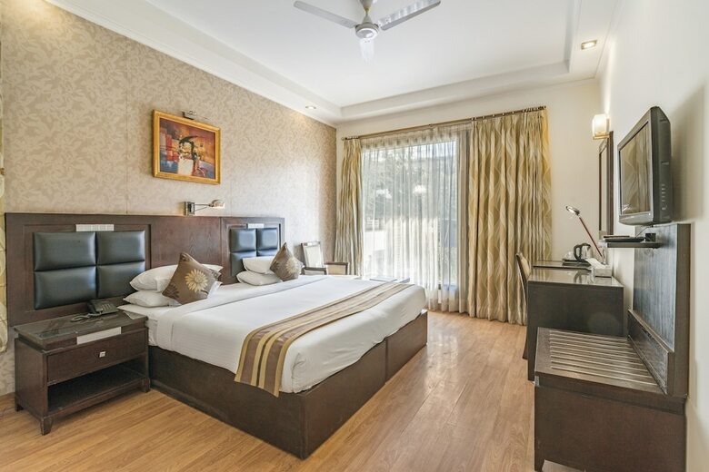 Hotel Royal Residence On Mg Road