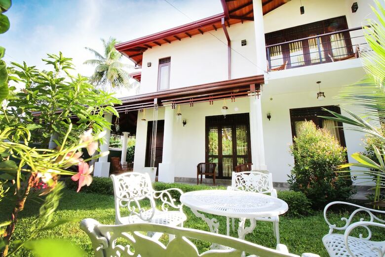 Hotel River Breeze Villa