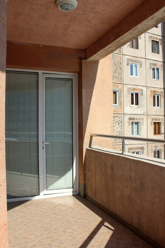 Ris Central Apartments Yerevan