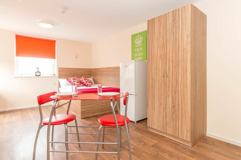 Hostal Falkland House