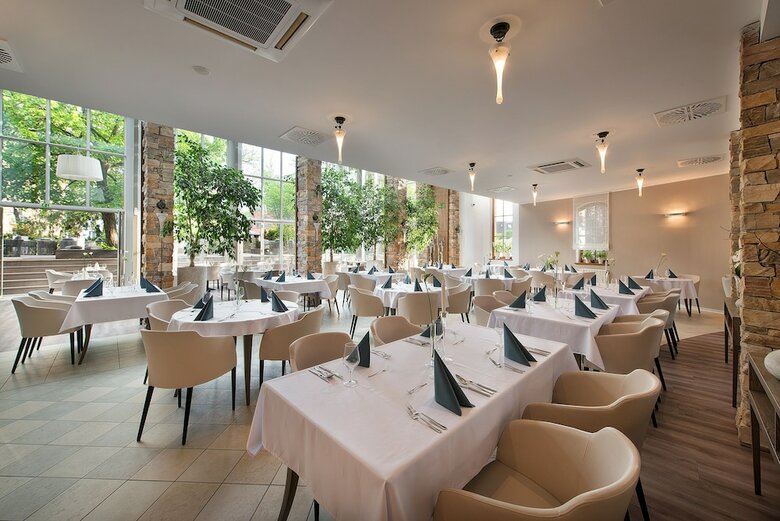 Premium Wellness & Wine Hotel