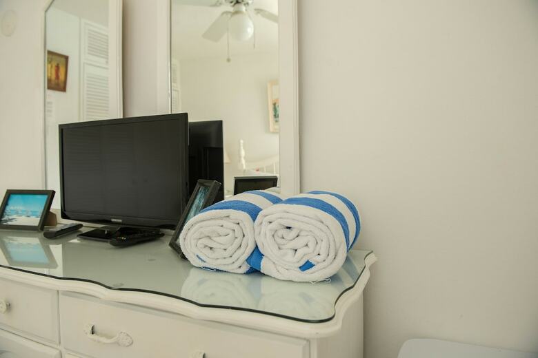 Turtle Towers Apartments