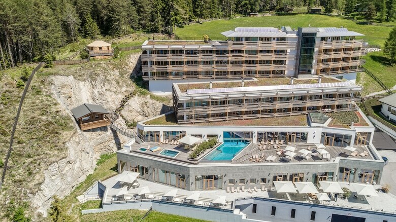 Nidum - Casual Luxury Hotel