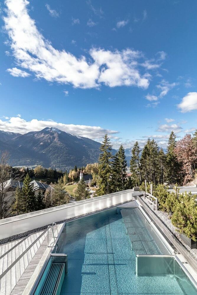 Nidum - Casual Luxury Hotel