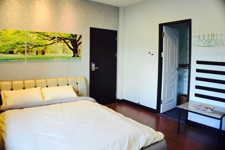 Hotel 3 Bedroom House @skytrain