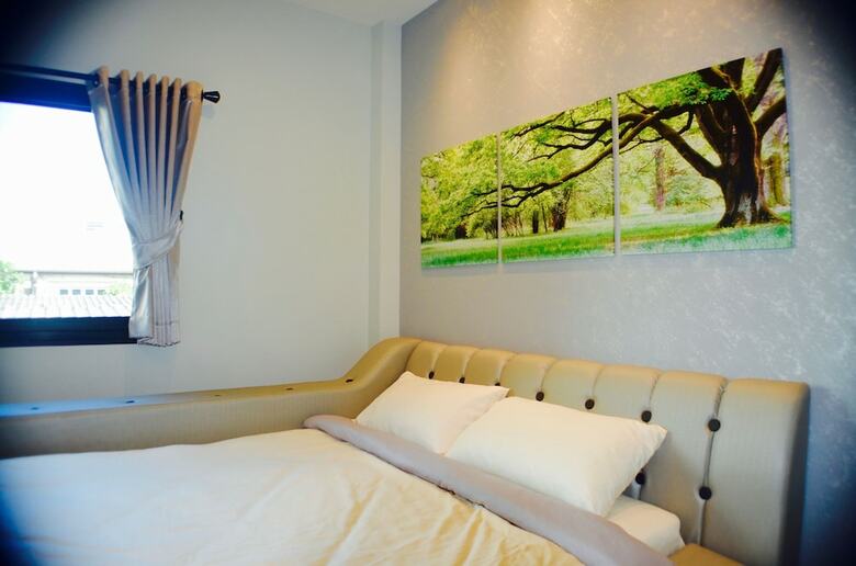 Hotel 3 Bedroom House @skytrain