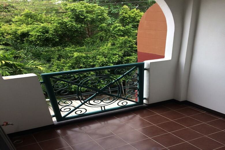 Hotel Baan Khun Mae Apartment