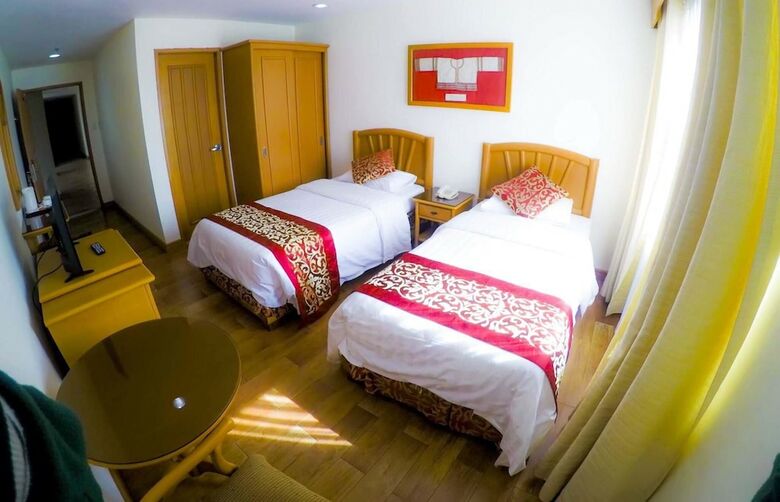 Pines View Hotel
