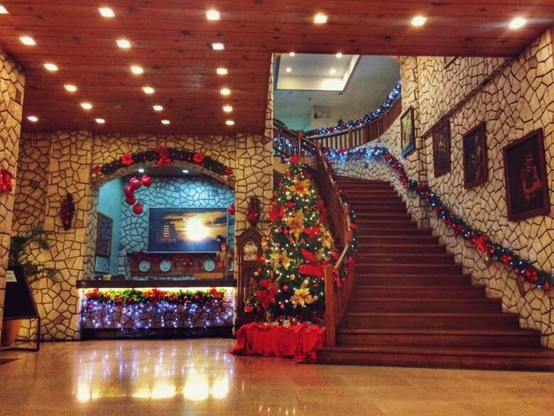 Pines View Hotel