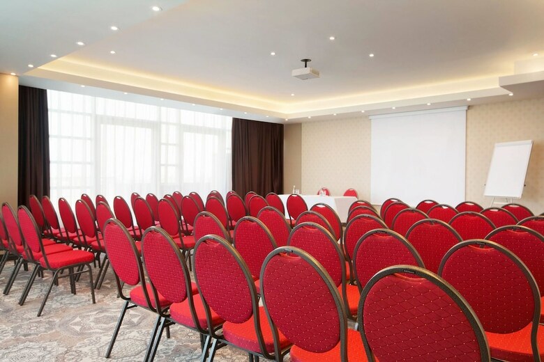 Hotel Ramada By Wyndham Constanta