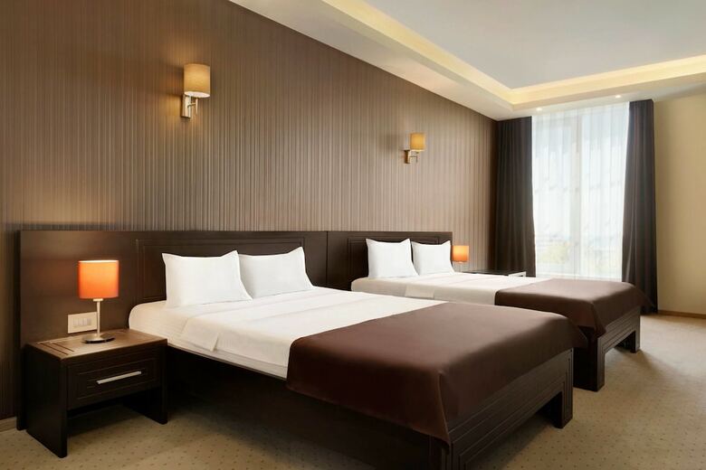 Hotel Ramada By Wyndham Constanta