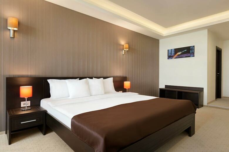 Hotel Ramada By Wyndham Constanta