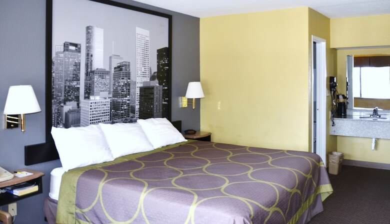 Motel Super 8 By Wyndham Spring