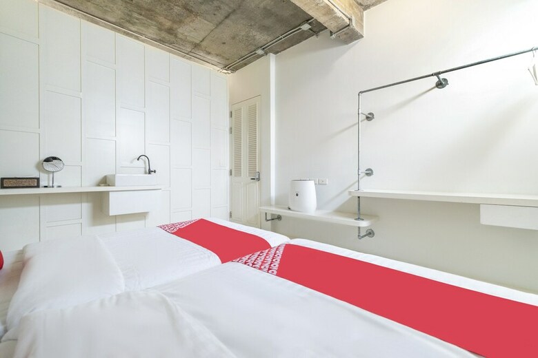 Hostal Oyo 704 Siam Plug In Hostel