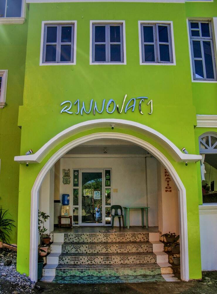 Hotel Pagudpud Rinnovati Beach Resort