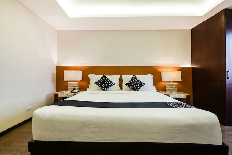 Capitol O 261 Rumah Highlands Hotel