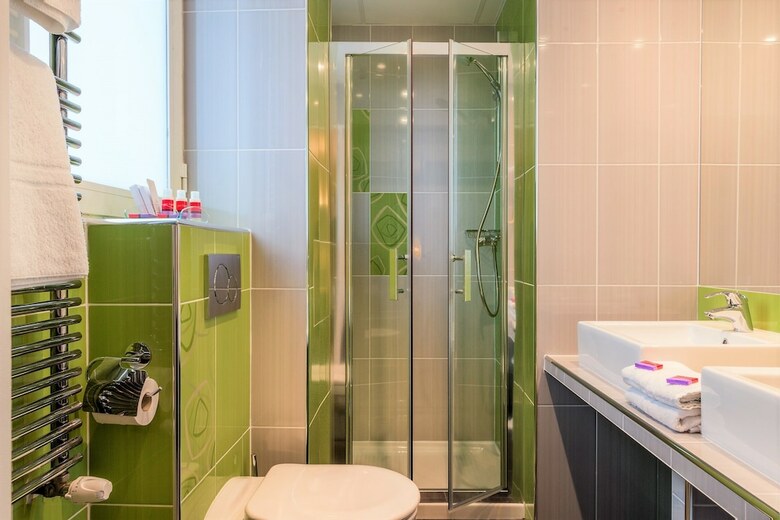 Hotel Glasgow Monceau Paris By Patrick Hayat