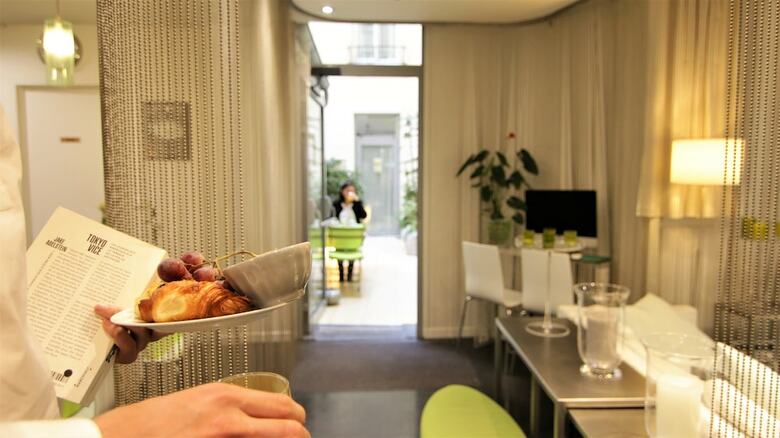 Hotel Glasgow Monceau Paris By Patrick Hayat