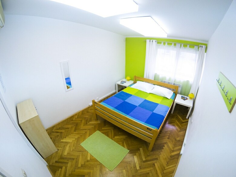 Hostal Whole Wide World Hostel & Bar