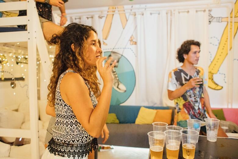 Hostal Whole Wide World Hostel & Bar