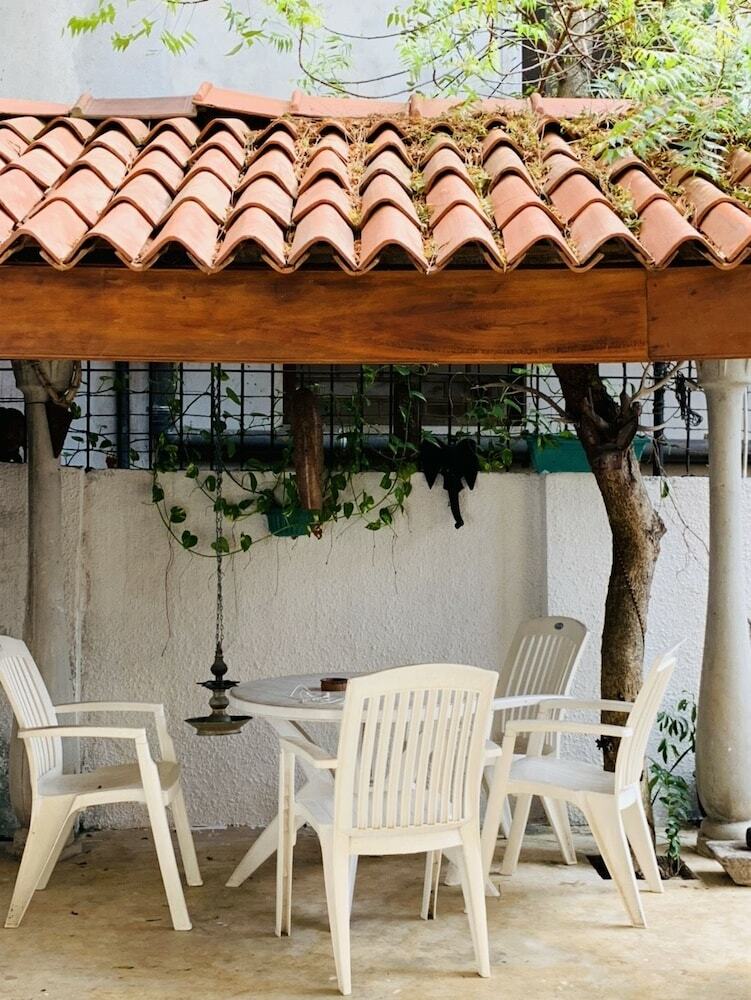 Hotel The Lavinia House