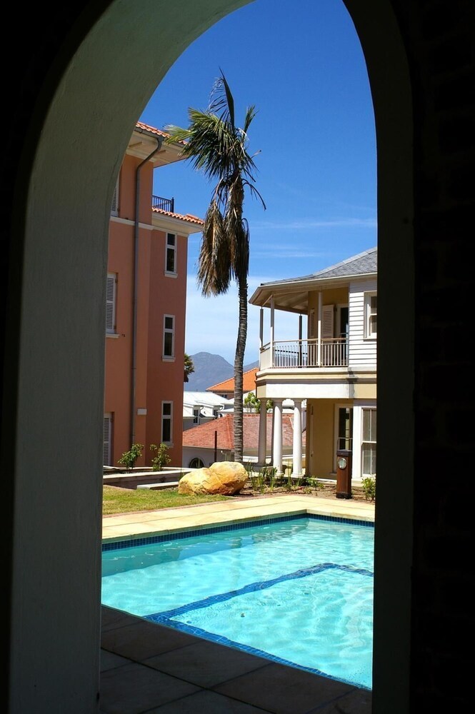 Apartamentos Harbour Place