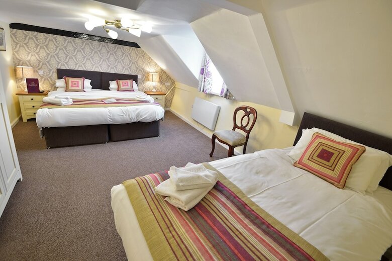 Posada The Royal Victoria & Bull Hotel
