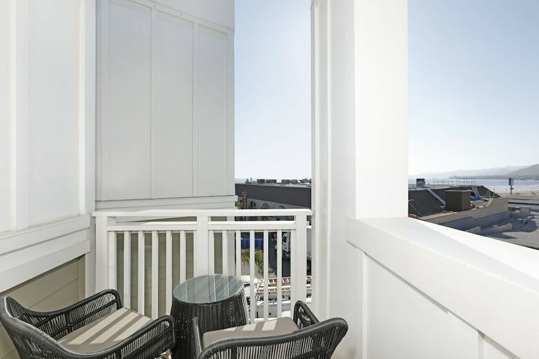 Hotel Inn At The Pier