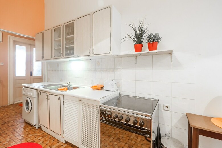Ostrovni Apartment