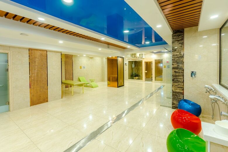The Grand Hill Hotel
