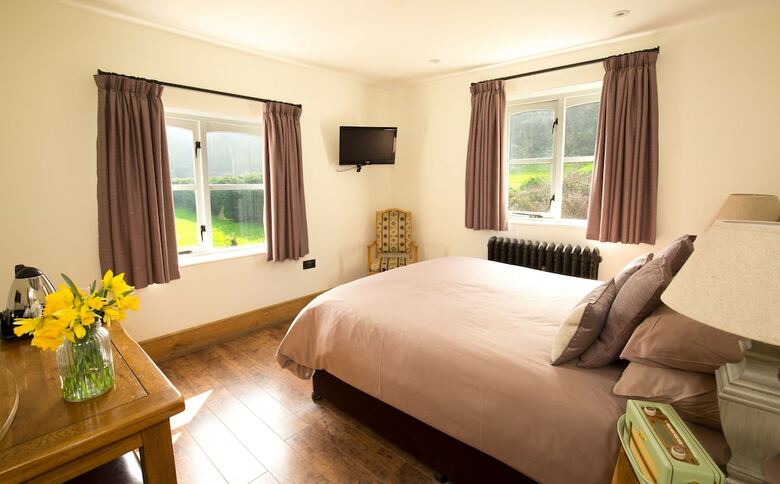 Oxwich Bay Hotel