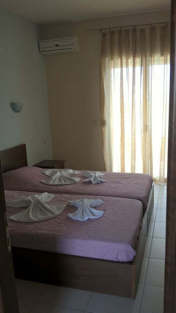 Apartamentos Kyparissis Rooms