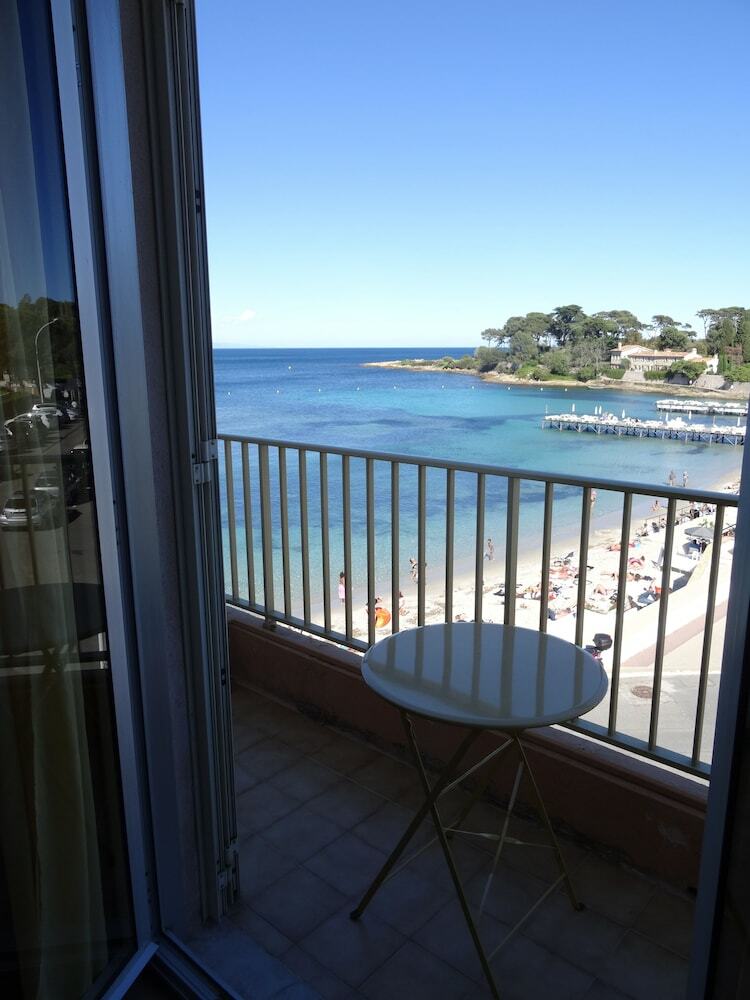 Waterfront Apartment Cap D'antibes