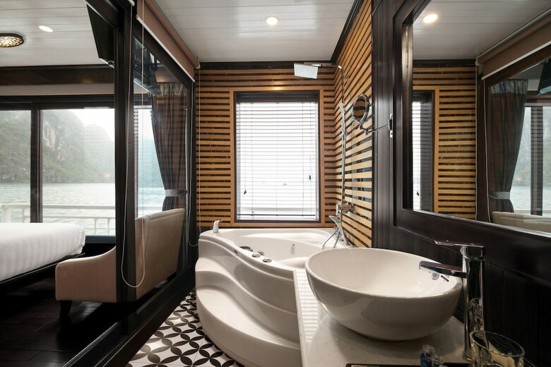 Alisa Luxury Cruise