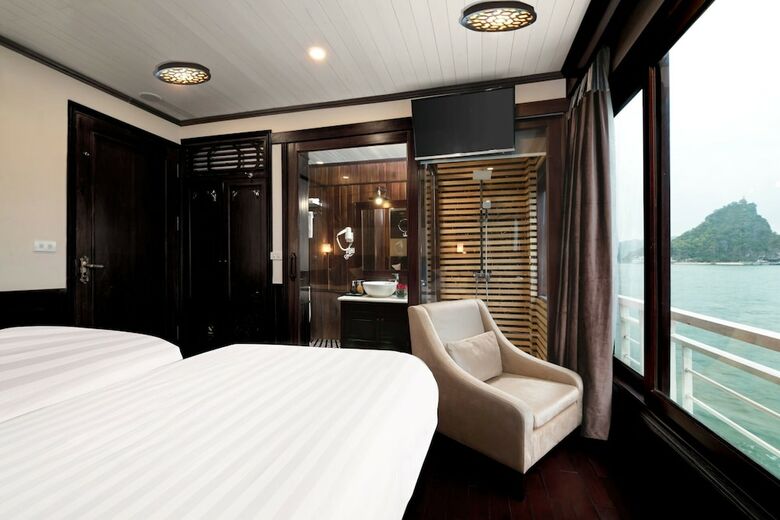Alisa Luxury Cruise